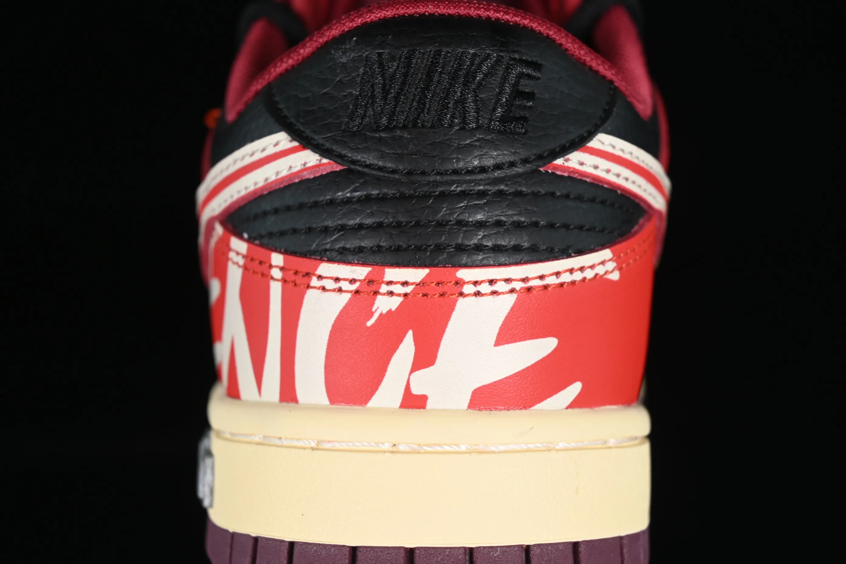 All categories Nk SB Dunk series Nk SB Dunk Low Low-top sneakers Nk Dunk Low WUYA Violent aesthetics Cool graffiti Retro distressed Deconstruction SB strap low-top casual sneakers DJ6188-600